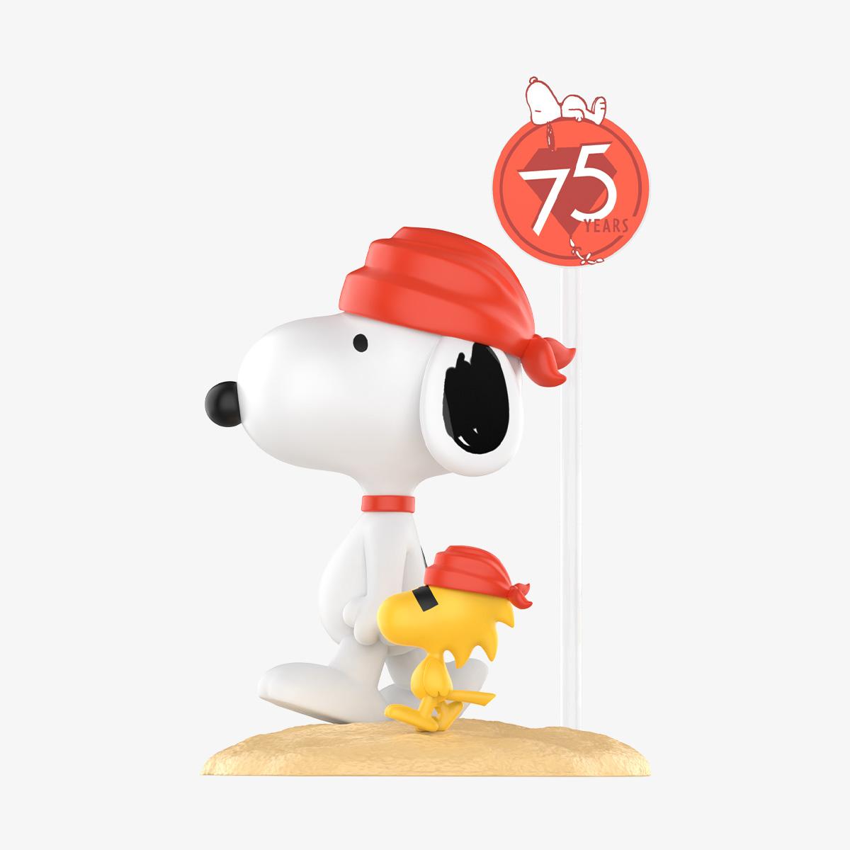 Peanuts 75th Anniversary | Snoopy Comic Life Series Figures